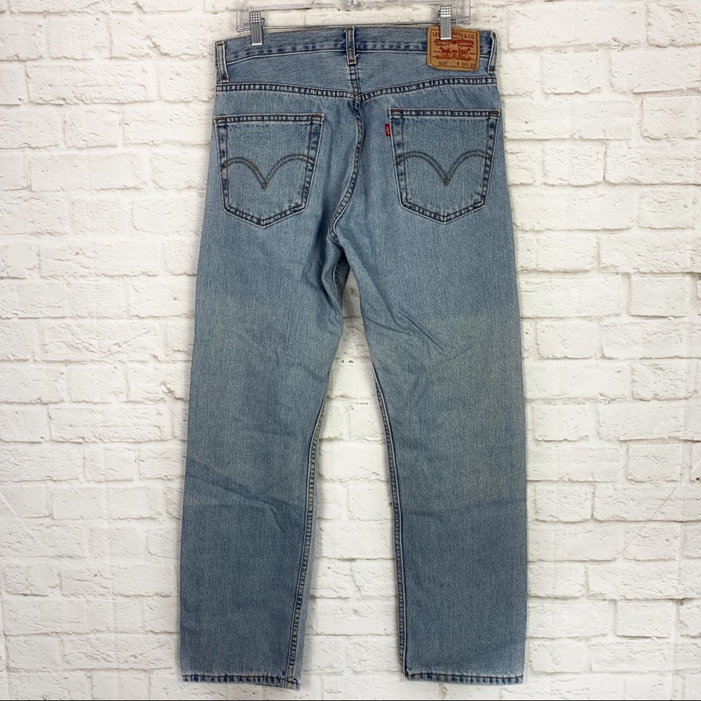 Levi’s 505 Regular Fit Light Wash Straight Jeans - Picture 5 of 7